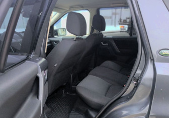 Подержанный автомобиль Land Rover Freelander 2010 года (19 фото)