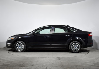 Подержанный автомобиль Ford Mondeo Sedan 2014 года (8 фото)