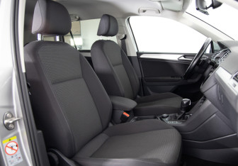 Подержанный автомобиль Volkswagen Tiguan 2020 года (11 фото)