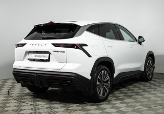 Подержанный автомобиль Jetour Dashing 2023 года (5 фото)
