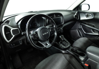 Подержанный автомобиль Kia Soul 2022 года (11 фото)