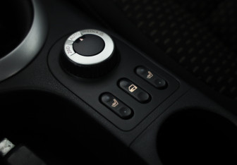 Подержанный автомобиль Nissan Qashqai 2007 года (14 фото)