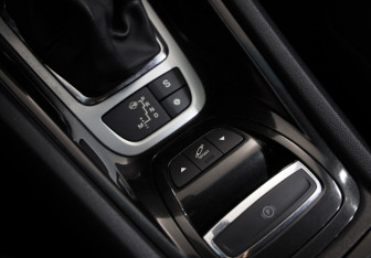 Подержанный автомобиль Citroen C5 Sedan 2010 года (16 фото)