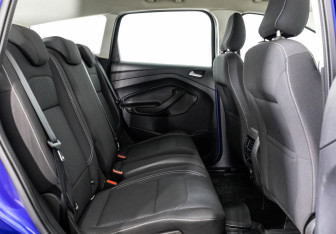 Подержанный автомобиль Ford Kuga 2017 года (16 фото)