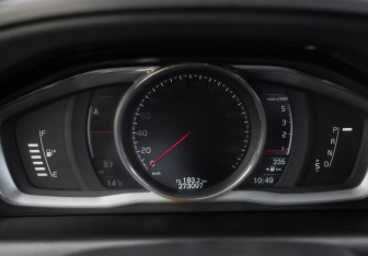 Подержанный автомобиль Volvo XC60 2013 года (16 фото)