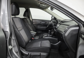 Подержанный автомобиль Nissan X-Trail 2019 года (23 фото)