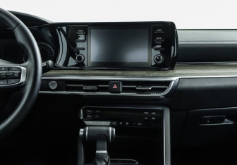 Подержанный автомобиль Kia K5 2021 года (14 фото)