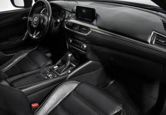 Подержанный автомобиль Mazda 6 Sedan 2016 года (16 фото)