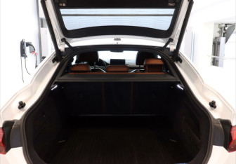 Подержанный автомобиль Audi A5 Liftback 2020 года (16 фото)