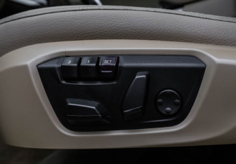 Подержанный автомобиль BMW X4 2017 года (23 фото)