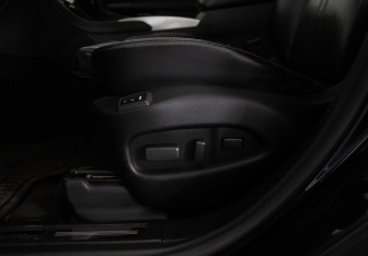 Подержанный автомобиль Cadillac SRX 2013 года (30 фото)