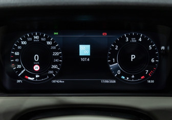 Подержанный автомобиль Land Rover Range Rover Velar 2021 года (21 фото)
