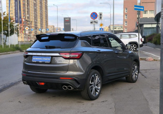 Подержанный автомобиль Geely Coolray 2023 года (4 фото)