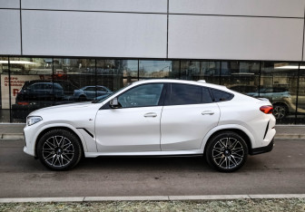 Подержанный автомобиль BMW X6 2020 года (7 фото)