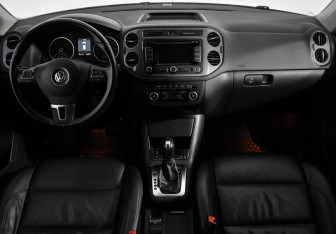 Подержанный автомобиль Volkswagen Tiguan 2012 года (13 фото)