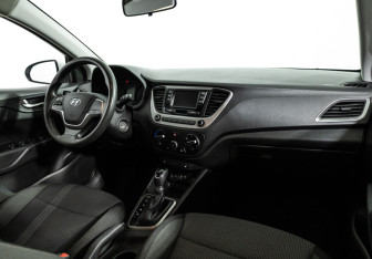 Подержанный автомобиль Hyundai Solaris Sedan 2018 года (9 фото)