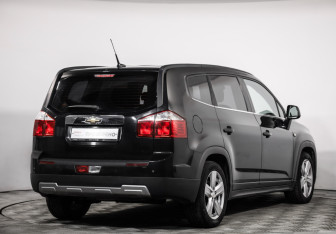 Подержанный автомобиль Chevrolet Orlando 2013 года (5 фото)