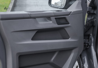 Подержанный автомобиль Volkswagen Caravelle 2020 года (20 фото)