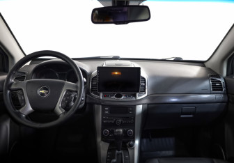Подержанный автомобиль Chevrolet Captiva 2013 года (8 фото)