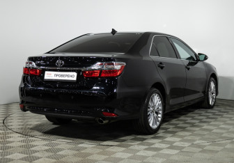 Подержанный автомобиль Toyota Camry Sedan 2018 года (5 фото)
