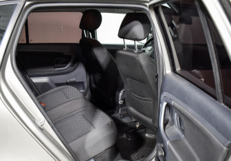 Подержанный автомобиль Skoda Fabia Wagon 2012 года (12 фото)