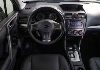 Подержанный автомобиль Subaru Forester Suv 2013 года (10 фото)