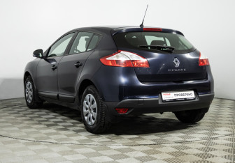 Подержанный автомобиль Renault Megane Hatchback 2012 года (7 фото)