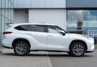 Новый Toyota Highlander 2026 (8 фото)