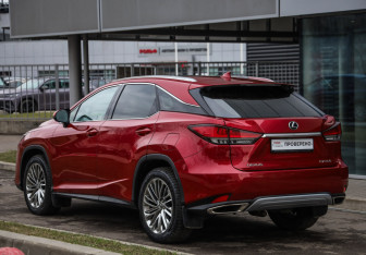 Подержанный автомобиль Lexus RX 2021 года (8 фото)