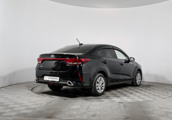 Подержанный автомобиль Kia Rio Sedan 2020 года (5 фото)