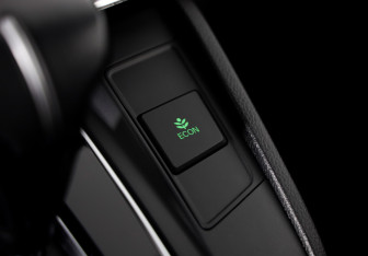 Подержанный автомобиль Honda CR-V 2018 года (17 фото)