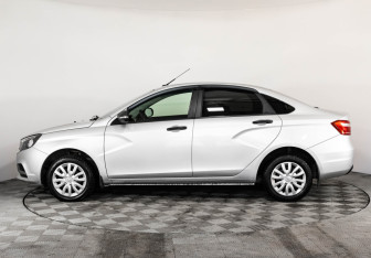 Подержанный автомобиль LADA (ВАЗ) Vesta Sedan 2017 года (8 фото)