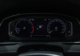 Подержанный автомобиль Volkswagen Arteon 2020 года (18 фото)