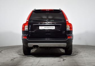 Подержанный автомобиль Volvo XC90 2011 года (6 фото)
