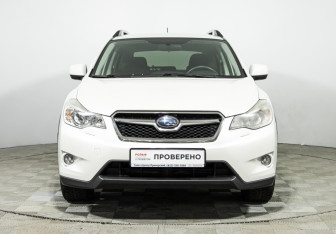 Подержанный автомобиль Subaru XV 2012 года (2 фото)