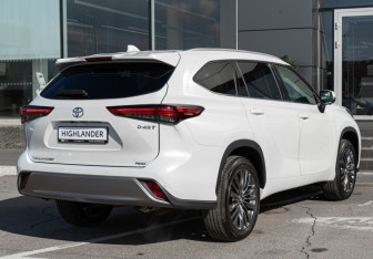 Новый Toyota Highlander 2025 (7 фото)