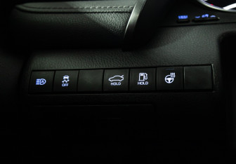 Подержанный автомобиль Toyota Camry Sedan 2023 года (21 фото)