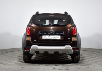 Подержанный автомобиль Renault Duster 2020 года (6 фото)