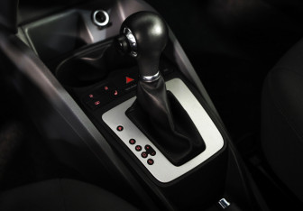 Подержанный автомобиль SEAT Ibiza Hatchback 2012 года (13 фото)