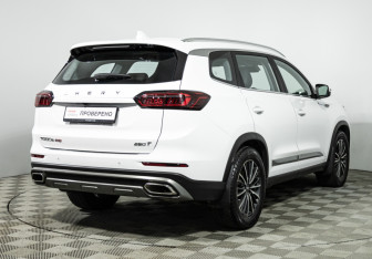 Подержанный автомобиль Chery Tiggo 8 Pro 2022 года (5 фото)