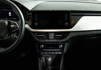 Подержанный автомобиль Skoda Rapid Liftback 2021 года (14 фото)