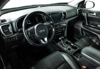 Подержанный автомобиль Kia Sportage 2016 года (11 фото)