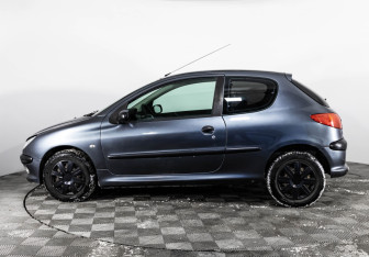 Подержанный автомобиль Peugeot 206 Hatchback 2008 года (8 фото)