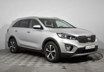 Подержанный автомобиль Kia Sorento 2017 года (3 фото)