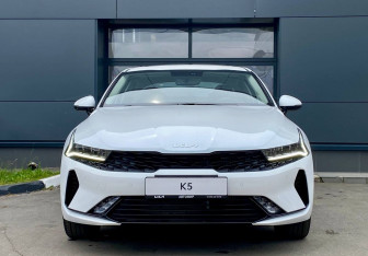 Новый Kia K5 2025 (2 фото)