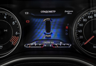 Подержанный автомобиль Jeep Cherokee 2014 года (18 фото)