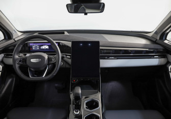 Подержанный автомобиль Geely Atlas 2024 года (9 фото)