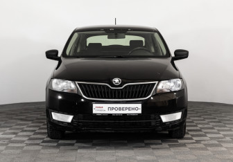 Подержанный автомобиль Skoda Rapid Liftback 2016 года (2 фото)
