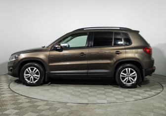Подержанный автомобиль Volkswagen Tiguan 2014 года (8 фото)