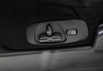 Подержанный автомобиль Mitsubishi Pajero 2008 года (18 фото)